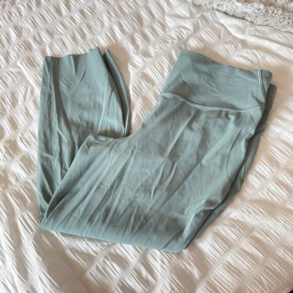 Lululemon Base Pace High-Rise Crop - Picture 1 of 5